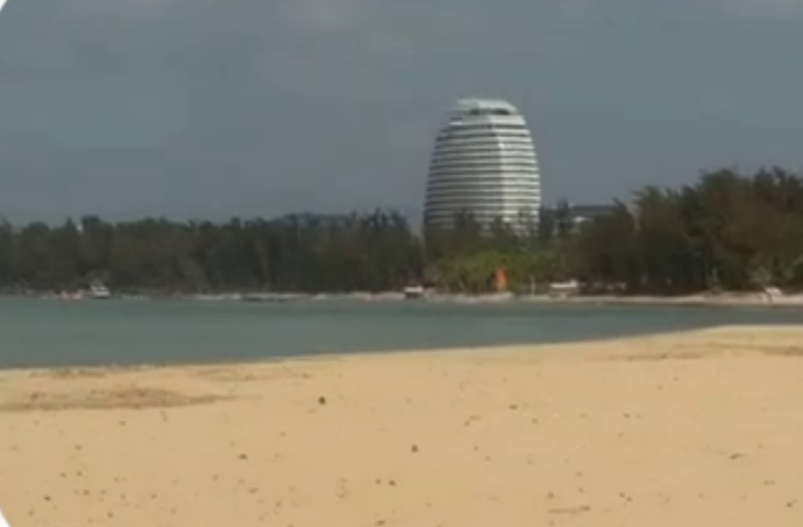 Элину Рахимову выгнали из Дома 2, но она не ушла