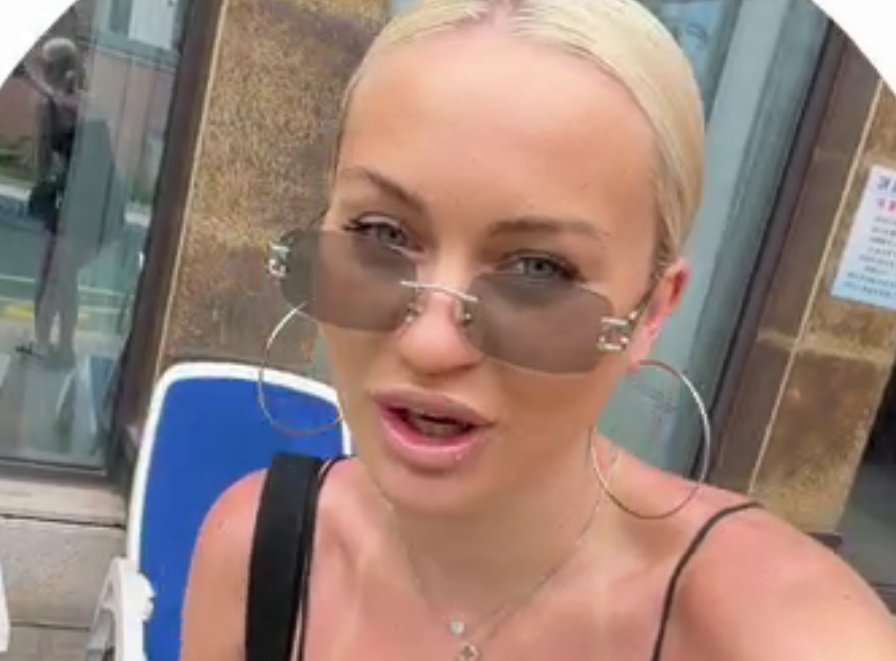 Элину Рахимову выгнали из Дома 2, но она не ушла Элину Рахимову выгнали из Дома 2, но она не ушла