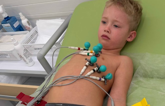 Андрей и Кристина Черкасовы продолжают обследование сына