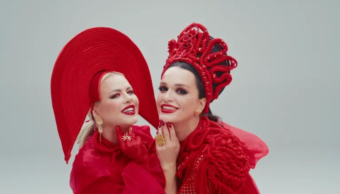 Анна Семенович заступилась за певицу Славу