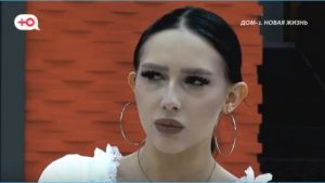 как Ксения Нечаева просит не приписывать к ней Степана Карпова