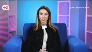 как Клавдия Безверхова даже в праздник кормит парней, раз приехал её сын Роберт