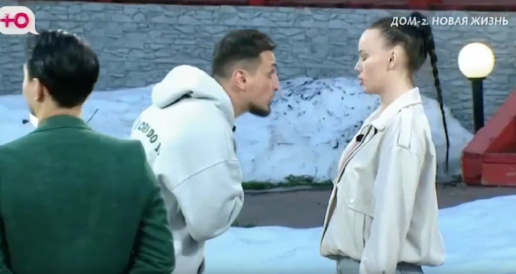 Карина Тетуева сделала попытку сбежать из зверинца Руслана Асланова