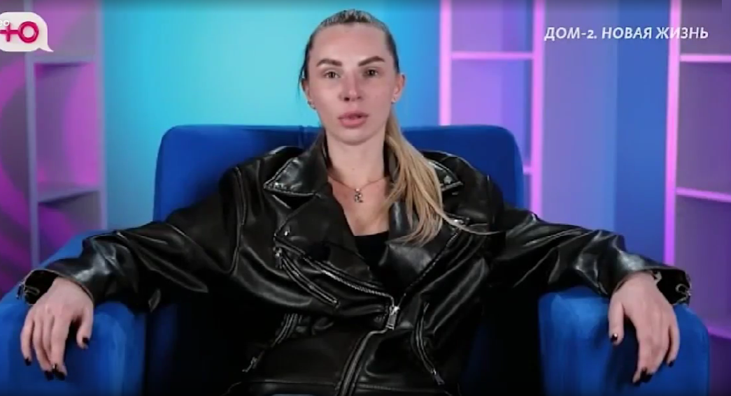 Нонна Щукина устроила потасовку с Алиной Хадзиевой Нонна Щукина устроила потасовку с Алиной Хадзиевой