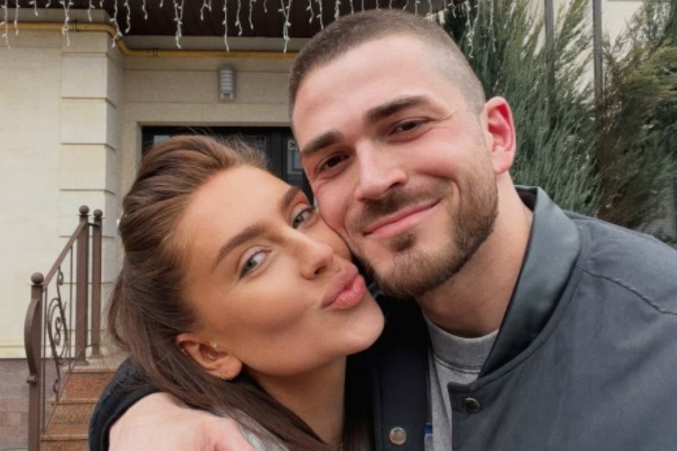 Роман Капаклы и Татьяна Мусульбес купили дом в Московской области