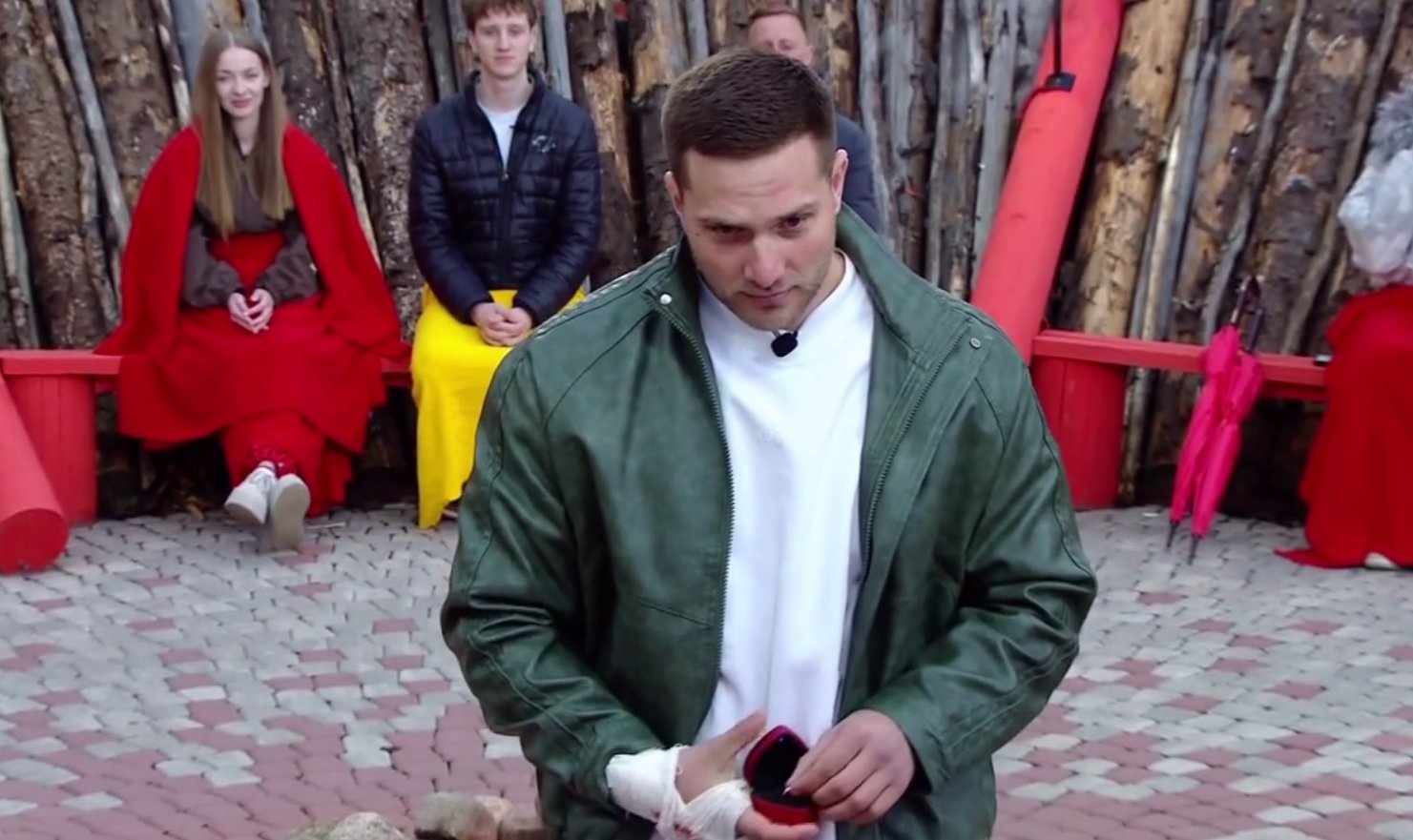 Вова Балан начал записывать песни про свою женитьбу Вова Балан начал записывать песни про свою женитьбу