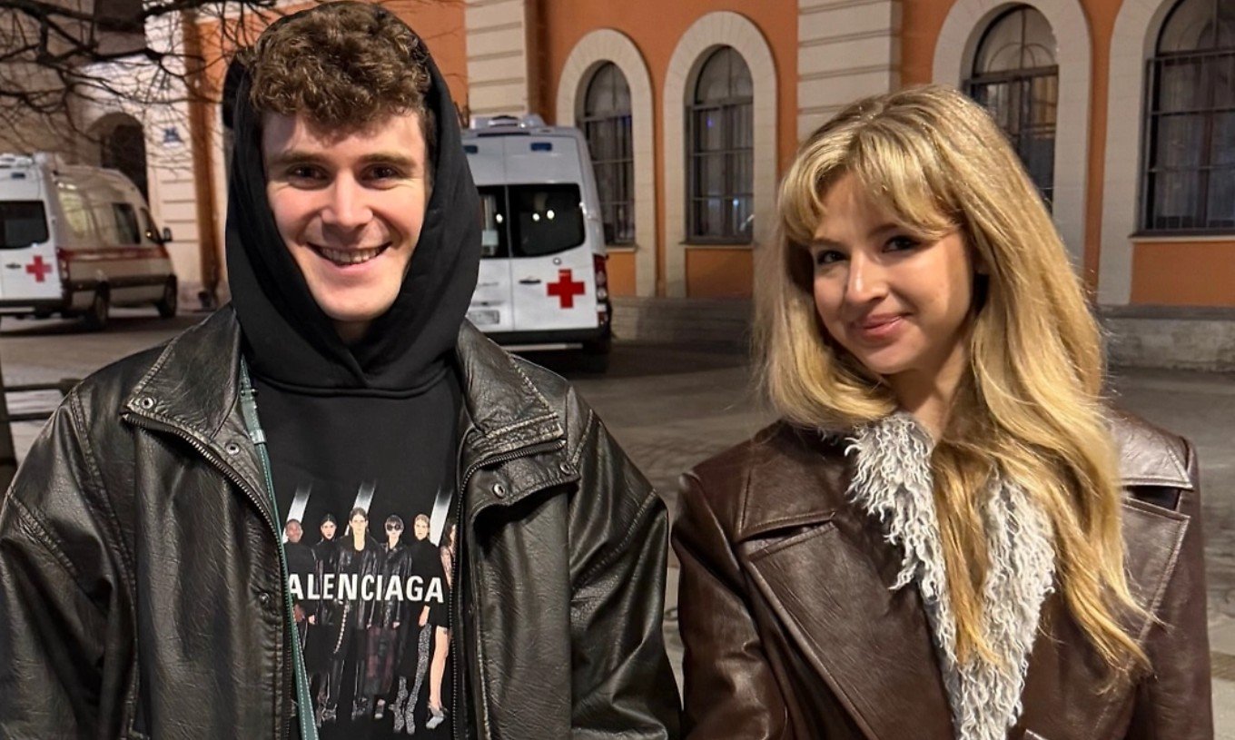 Блогеры Аня Покров и Артур Бабич поженились