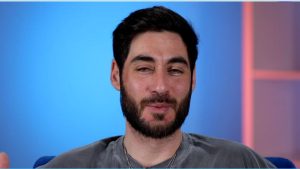 как Тигран Салибеков не в состоянии сам себе купить костюм