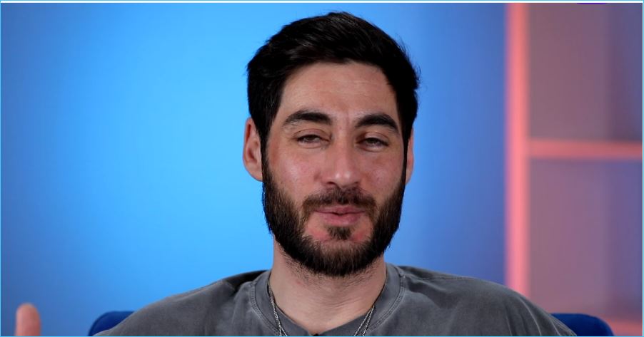 Тигран Салибеков не в состоянии сам себе купить костюм