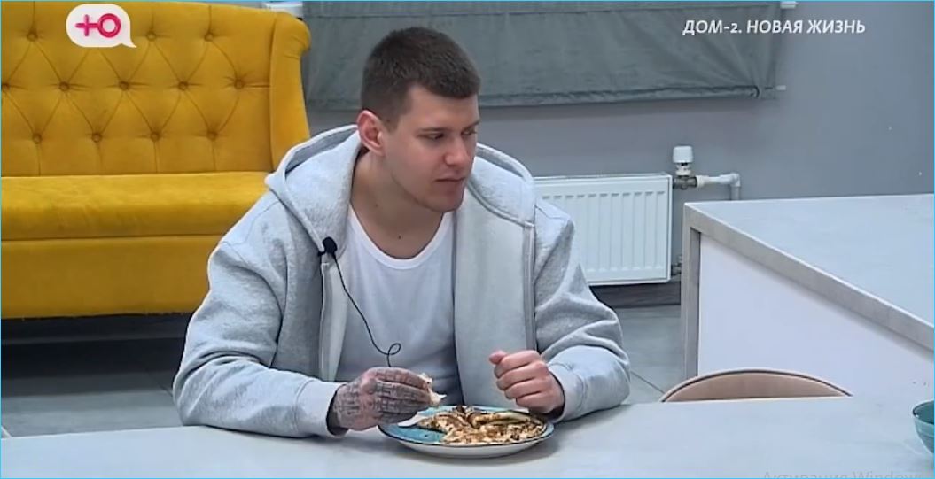 Выяснилось, почему Степан Карпов предпочитает выезжать с Вероникой Гракович за периметр