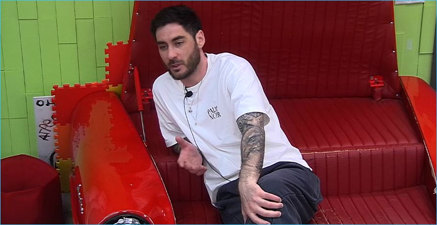 Тигран Салибеков не скрывает зависти к любвеобильному Вове Балану