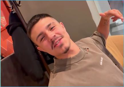 Никита Гуранда и Игорь Григорьев зовут девушек на поляну в гости