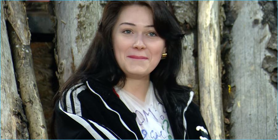 Нонну Щукину поддерживает на проекте Дарья Виноградова