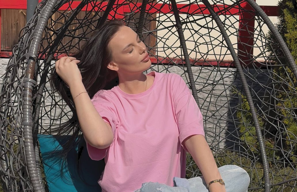 Карина Тетуева отмечает 24-летие на Доме 2 Карина Тетуева отмечает 24-летие на Доме 2