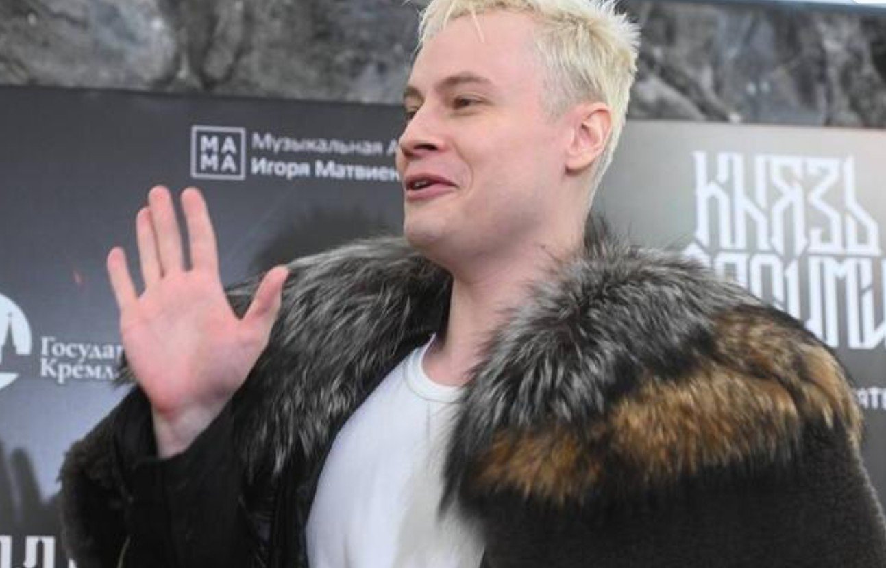 Максим Галкин начал угрожать певцу SHAMANу Максим Галкин начал угрожать певцу SHAMANу