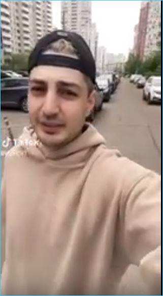 Иосиф Оганесян счастлив – к нему приехали родители на помощь с сыном Стефаном Иосиф Оганесян счастлив – к нему приехали родители на помощь с сыном Стефаном