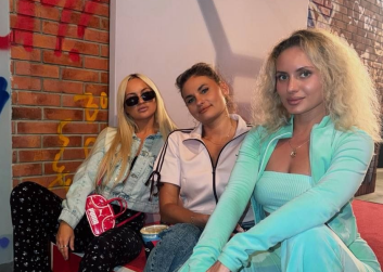 Элина Рахимова впервые не уснула в кинотеатре на фильме про Майкла Джексона