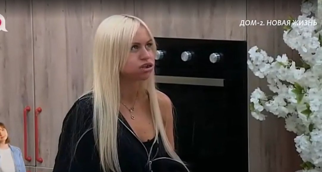 Элина Рахимова улетела в Казань с оправданиями