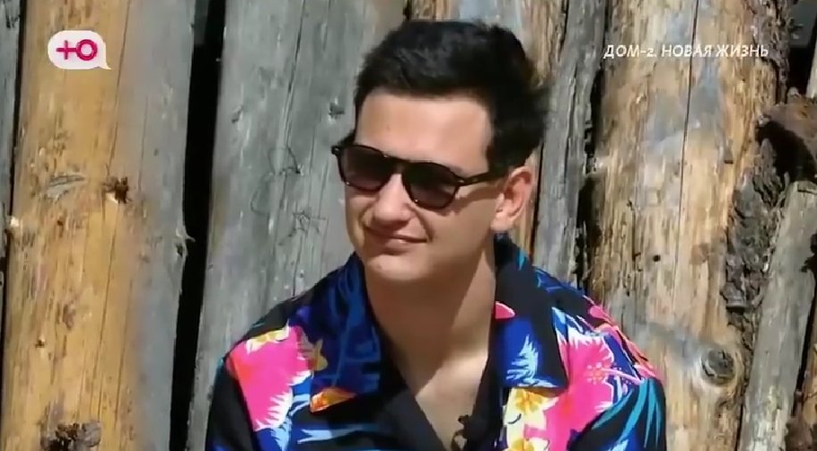 Роман Кузин считает Рахимову самым "опасным арсеналом" Дома 2
