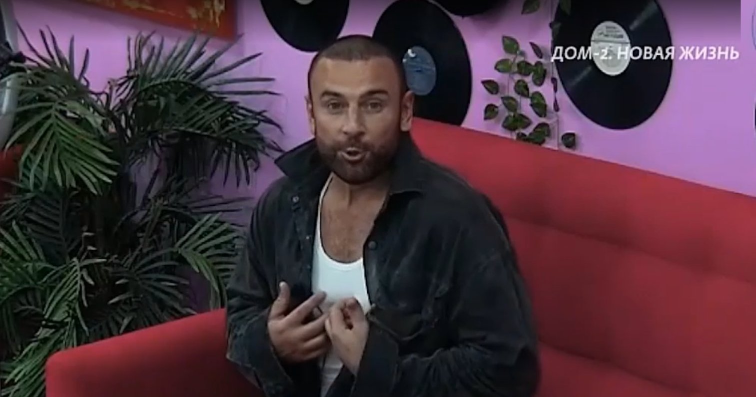 Алексей Адеев считает себя сексологом лучше Герасимова