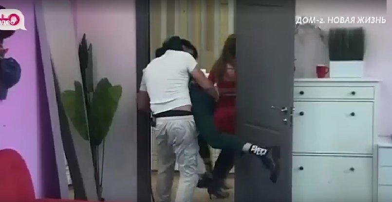 Хорошев выбросил Артёма Рышковского из своей комнаты