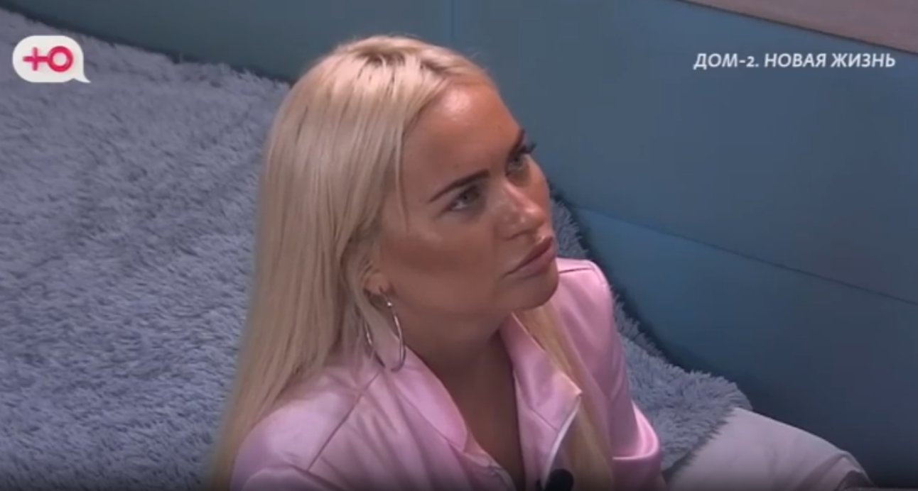 Элина Рахимова слетела с 1 на 10 место в конкурсе "Человек года"