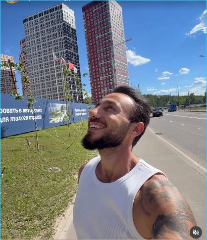 Арай Чобанян счастлив – у него вторая квартира в Москве Арай Чобанян счастлив – у него вторая квартира в Москве