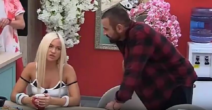 Ивана Михайличенко считает себя личностью и без Дома 2 или Адеева