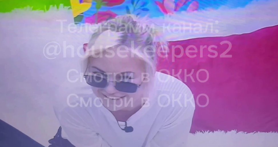 Никита Гуранда приехал к Рахимовой поздравить её с выигрышем в конкурсе "Человек года"