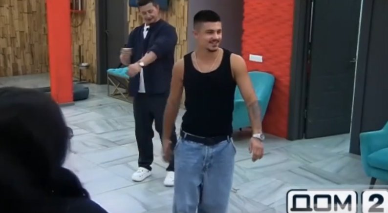 Никита Гуранда вернулся на Дом 2 к Рахимовой и Безверховой Никита Гуранда вернулся на Дом 2 к Рахимовой и Безверховой