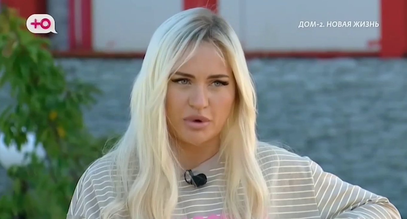 Элина Рахимова обещала новичку сходить на свидание Элина Рахимова обещала новичку сходить на свидание