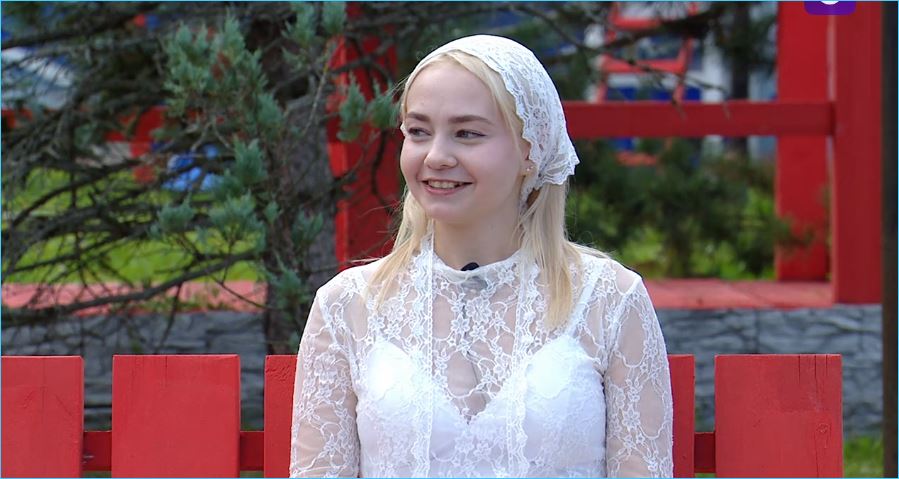 Виктория Кулагина упорно раздражает других участниц Дома 2
