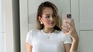 как Виктория Салибекова жалуется в сети на трудности жизни за периметром