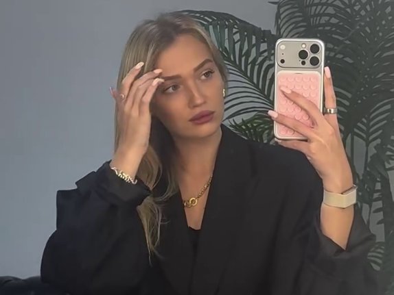 Ивана Михайличенко записала подкаст с Артёмом Герасимовым Ивана Михайличенко записала подкаст с Артёмом Герасимовым