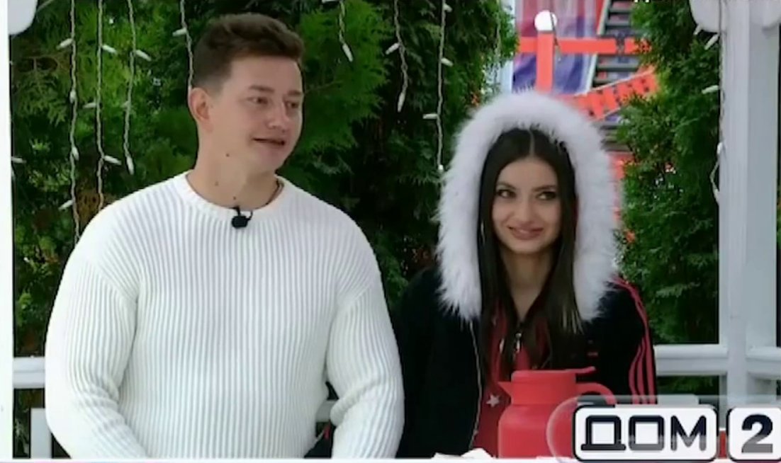 Мама Карина Клочковой вывезла Петухова в лес Мама Карина Клочковой вывезла Петухова в лес