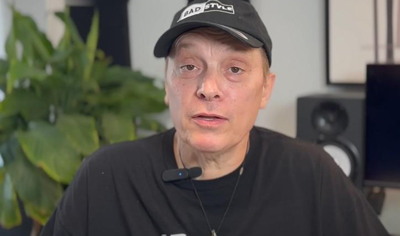 Андрей Разин пытается вернуть права на творчество 
